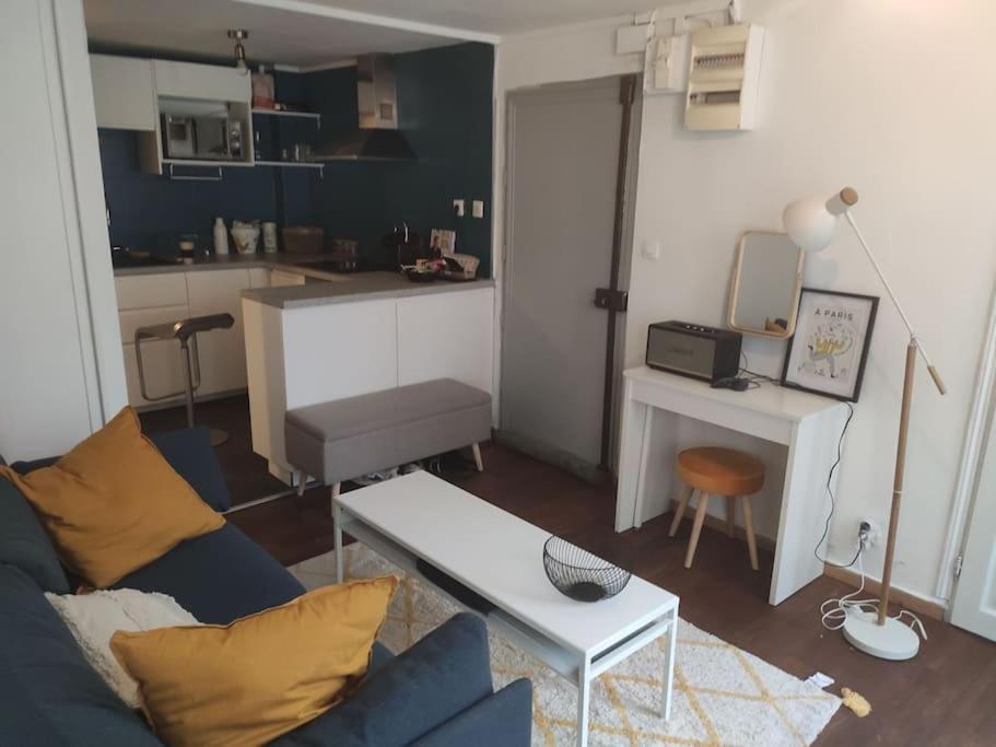 Charming Apartment 40 M2, 10Th Paris Bagian luar foto